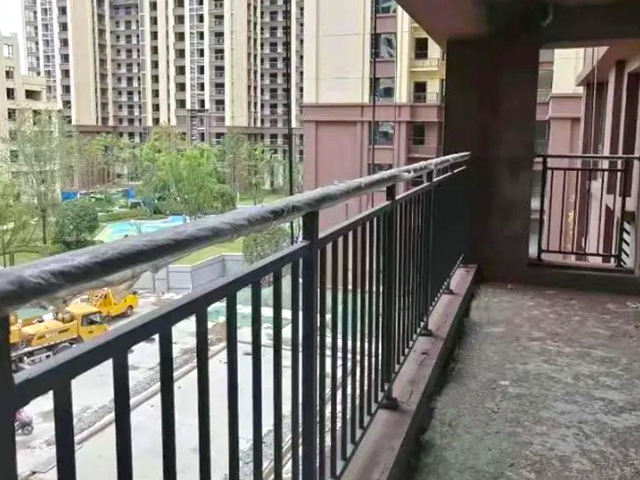 四川資陽(yáng)安岳富臨龍灣半島鋅鋼欄桿工程-01