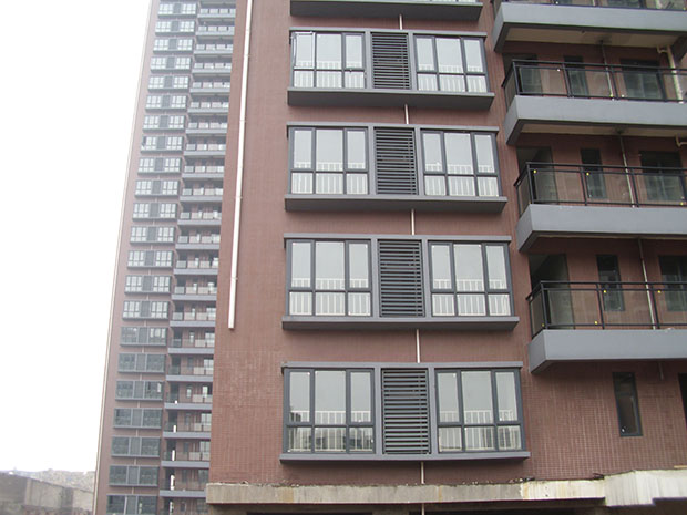 新建樓盤陽臺護(hù)欄為什么都是用鋅鋼材質(zhì)的
