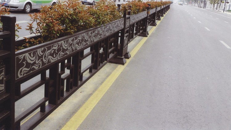 特色道路護(hù)欄，打造美風(fēng)景線