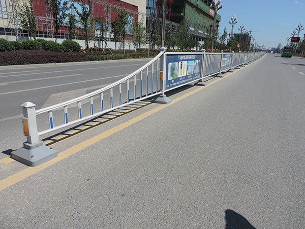 城市道路護(hù)欄廠家哪家好？
