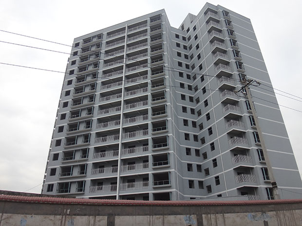 高層建筑陽臺護(hù)欄用什么材料好