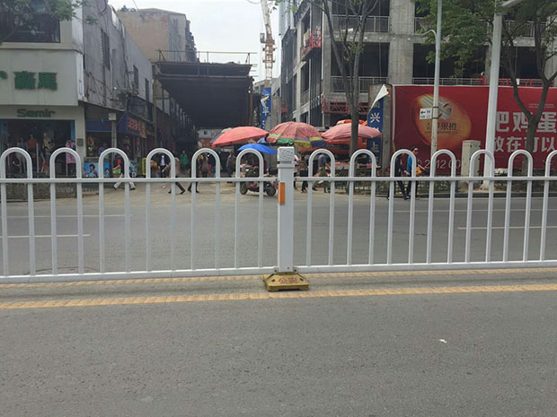 鋅鋼道路護(hù)欄生產(chǎn)廠家哪家好