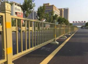 解析長安街金色黃金護(hù)欄