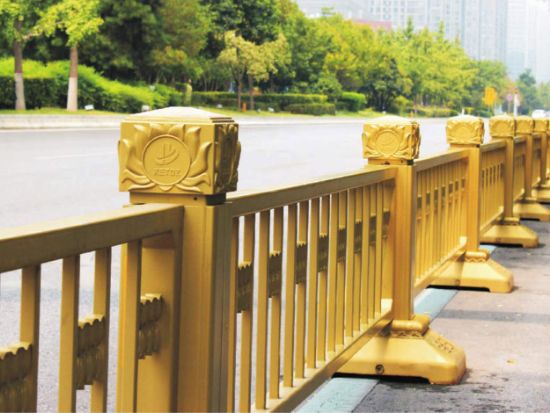 專業(yè)護(hù)欄制造商哪里找：華禹護(hù)欄匠心獨運，守護(hù)每一寸邊界